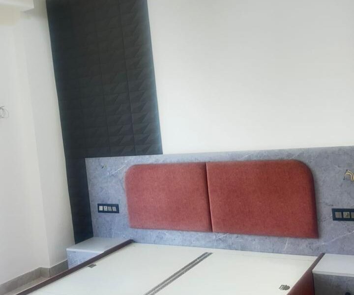 3 Bhk in Sector 33