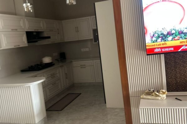 Flat 260 gaj Sector 14